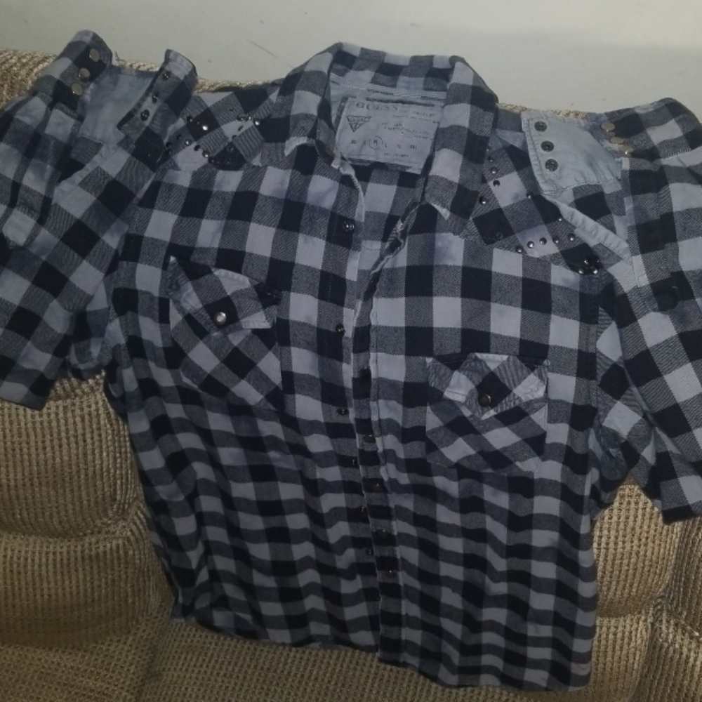 Guess, Clothing Shirt//Adult M